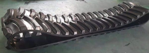 Lignes de fabrication de chenilles en caoutchouc Eider
