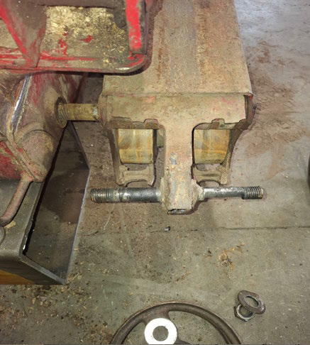 Coupe des axes usés